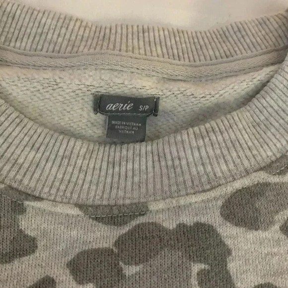 Aerie Women’s Oversized‎ Animal Print Cheetah Gray Sweatshirt Tunic Top Small - Picture 3 of 7